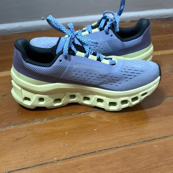 On Running Shoes in Purple and Cream - Picture 2 of 11